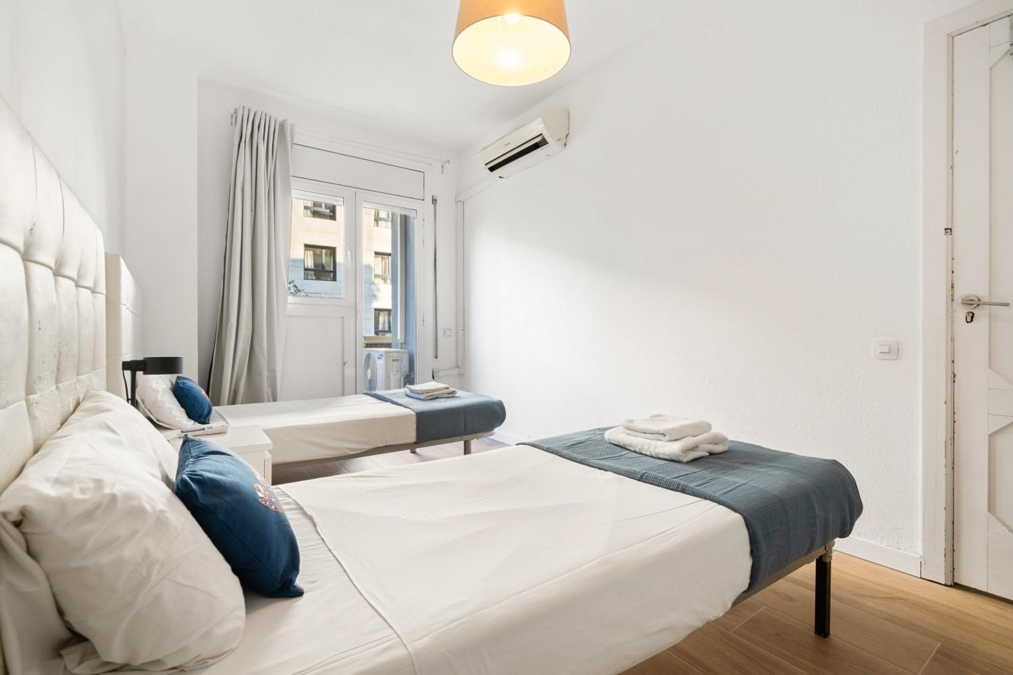 Fridays Flats Spacious 4Br Family Retreat 巴塞罗那 外观 照片