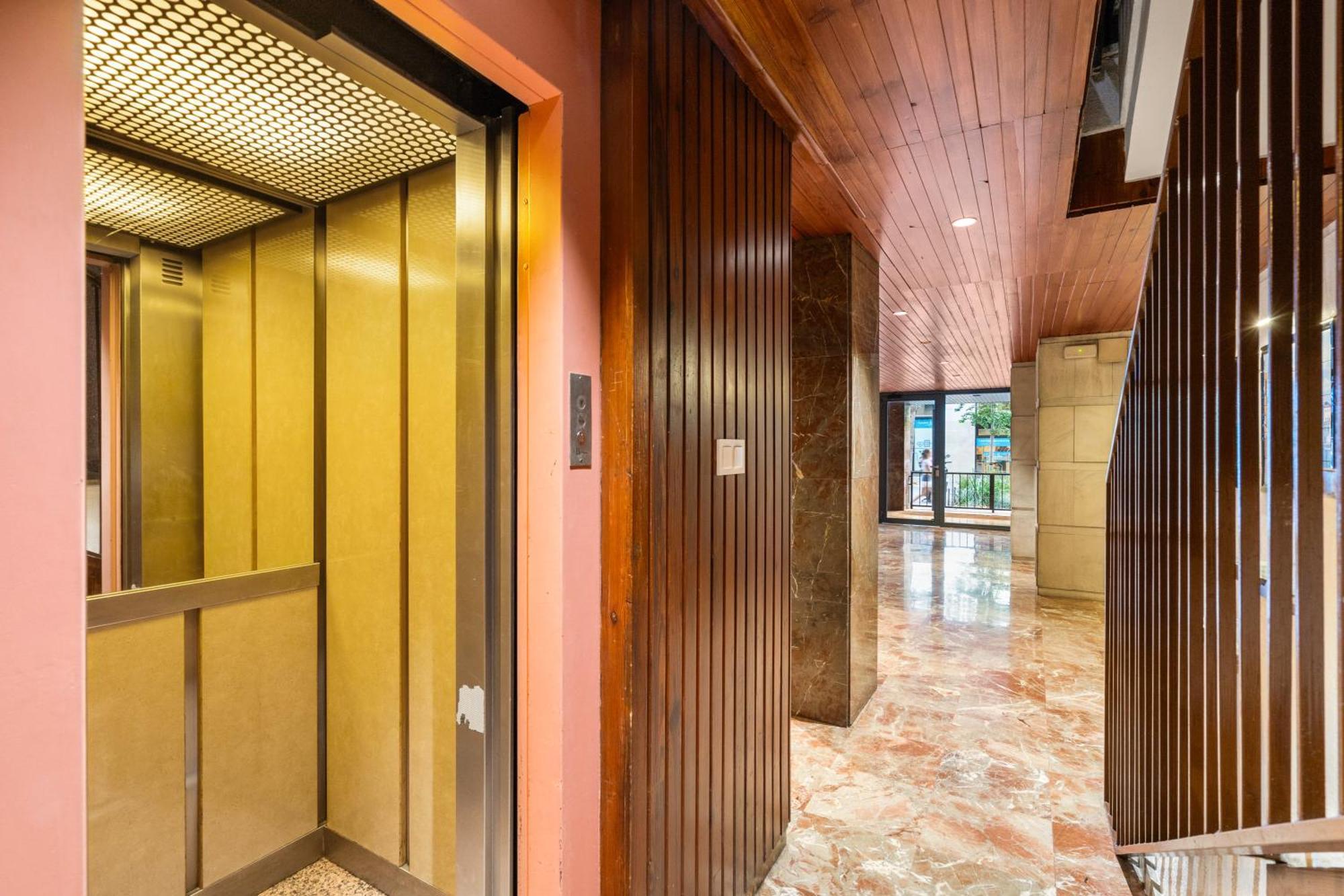 Fridays Flats Spacious 4Br Family Retreat 巴塞罗那 外观 照片
